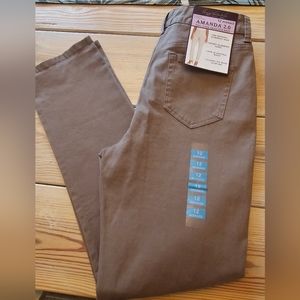 Gloria Vanderbilt NWT Tan Jeans Size 12